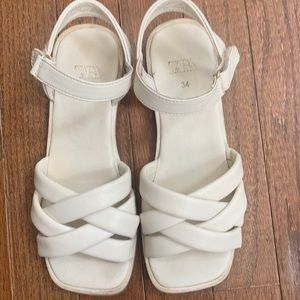 Zara Girls Sandals Size 34 Ivory/Cream